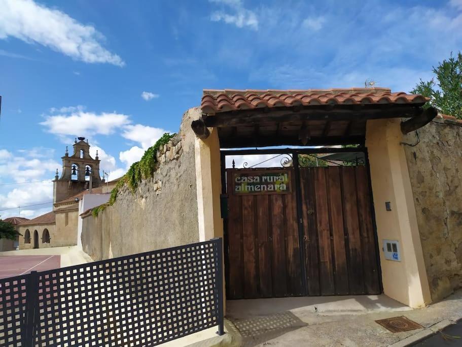 Vila Casa Almenara Almenara de Tormes Exteriér fotografie